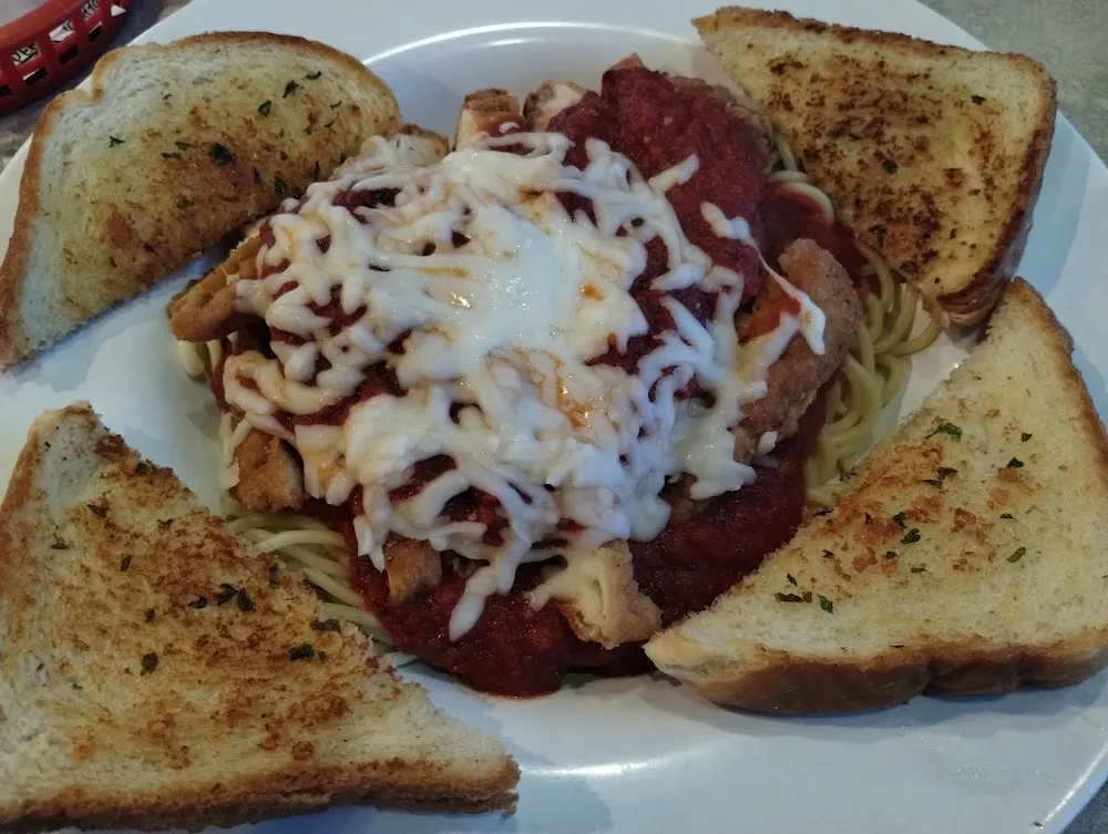 Kids Spaghetti w Garlic Bread